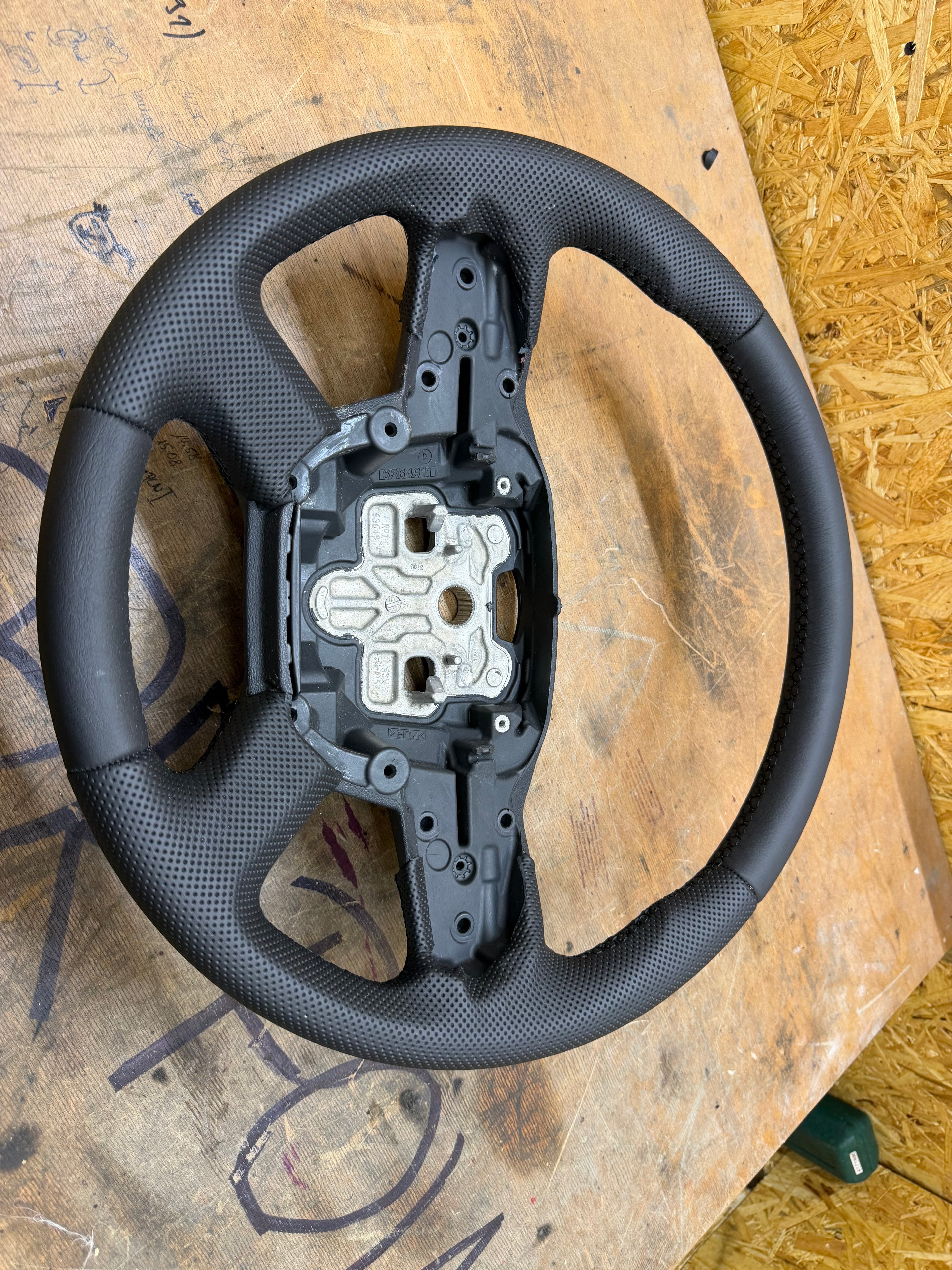 MAN TGX TG3 Leder Lenkrad Neu Bezogen