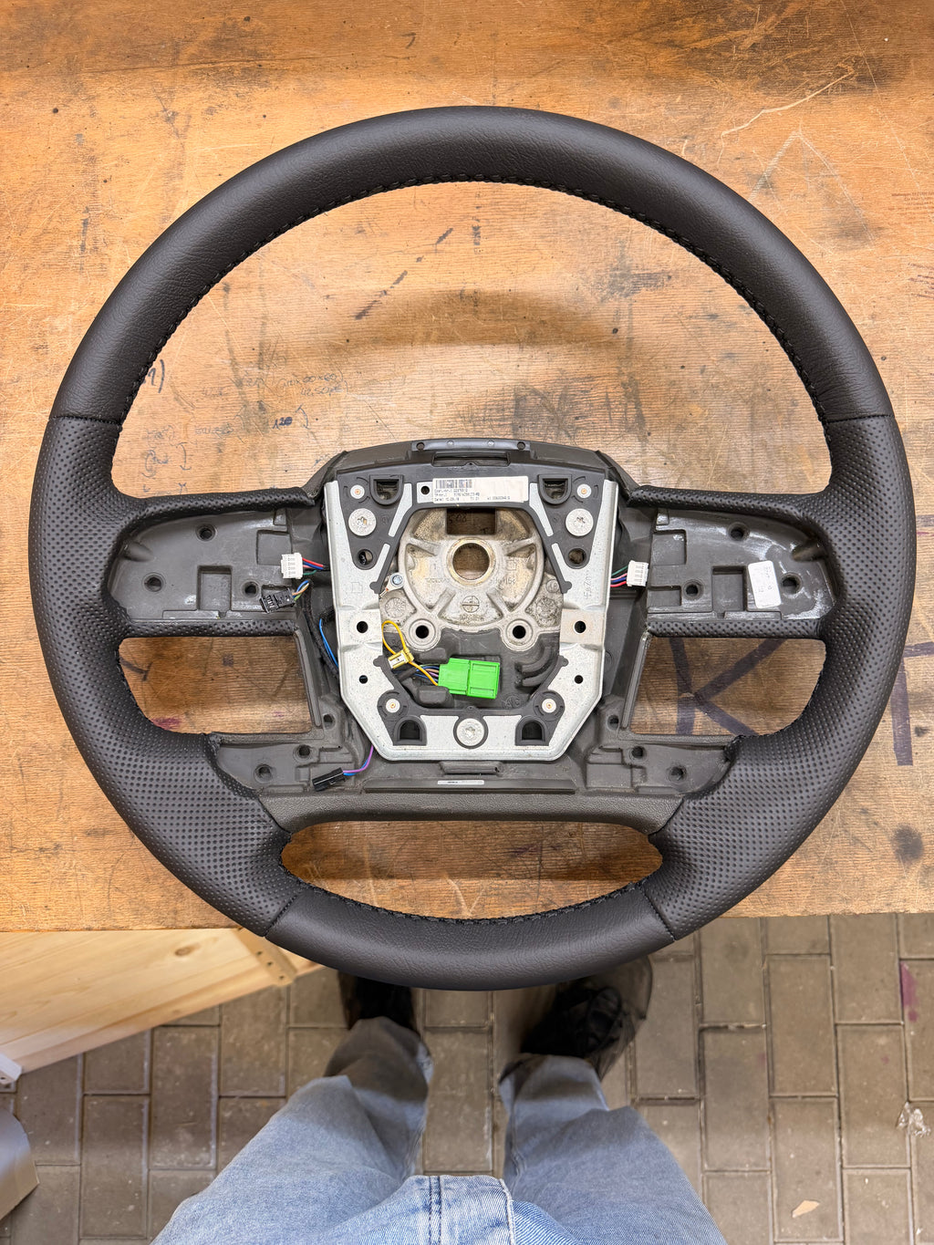 Leder Lenkrad Volvo FH4 Neu Bezogen