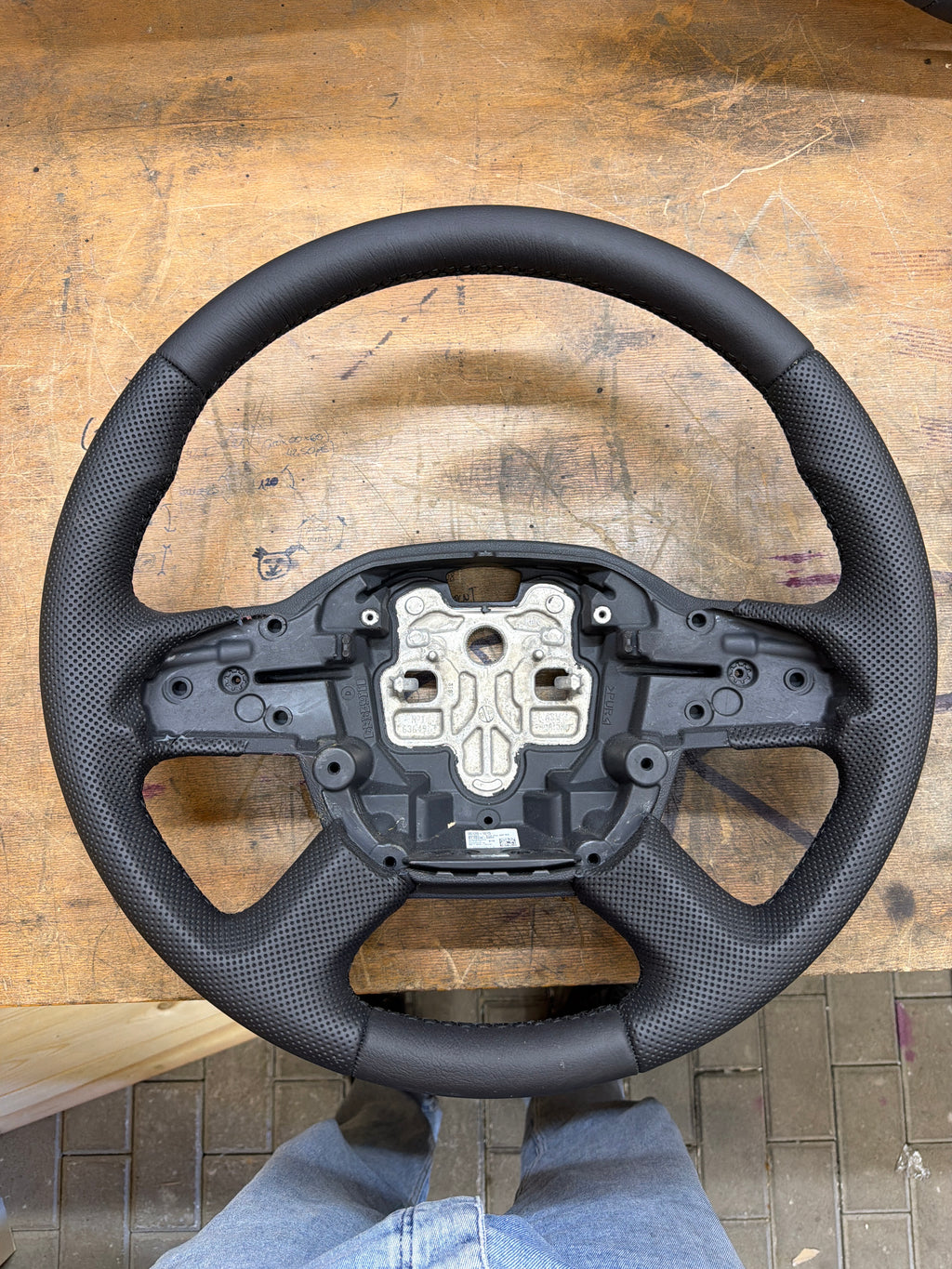 MAN TGX TG3 Leder Lenkrad Neu Bezogen