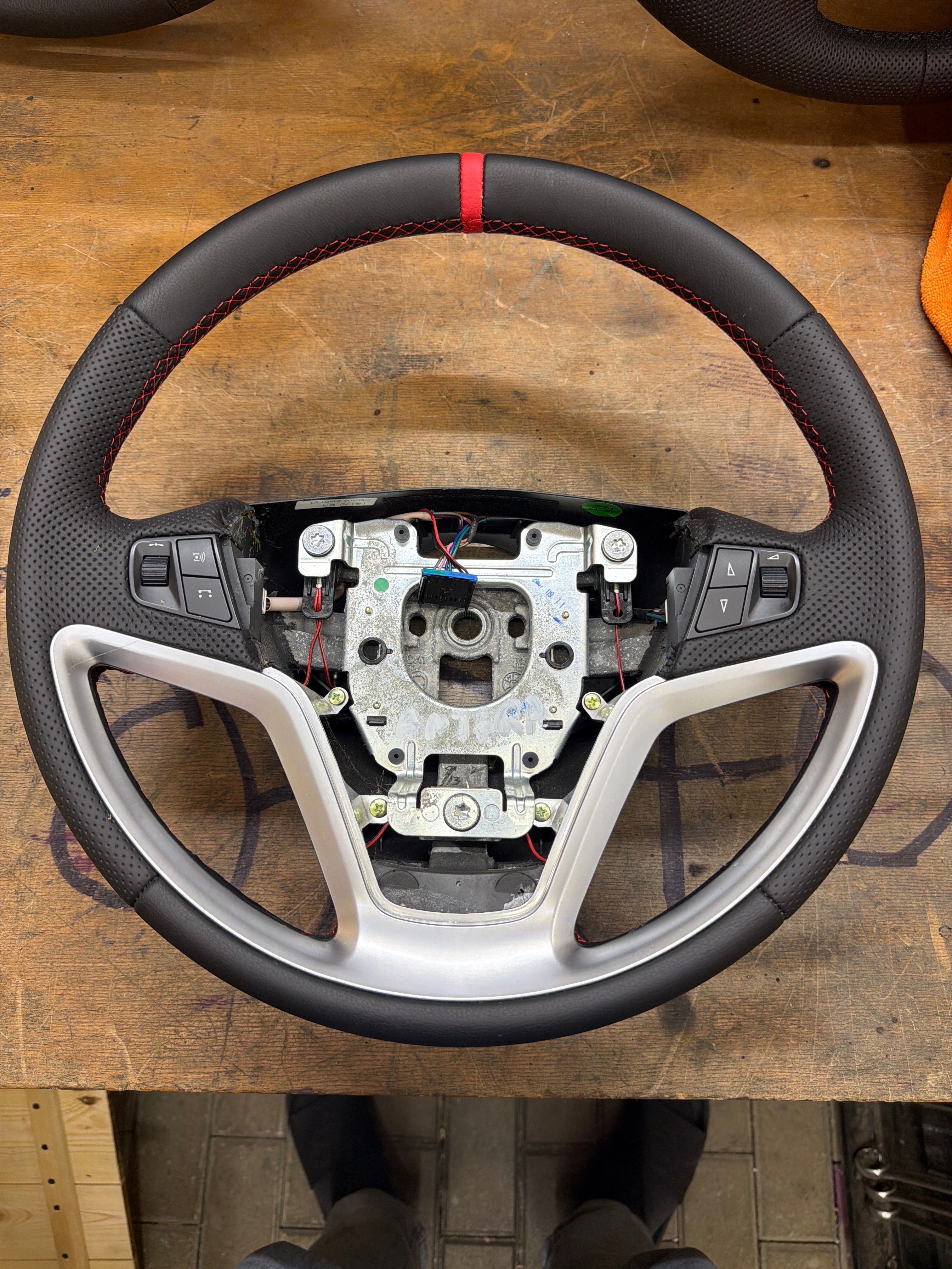 Leder Lenkrad passend für Opel Antara und Chevrolet Captiva