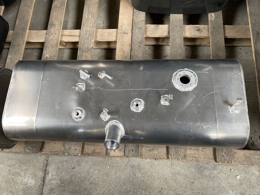 Dieseltank Mitsubishi Canter Fuso Altes Model bis 2012